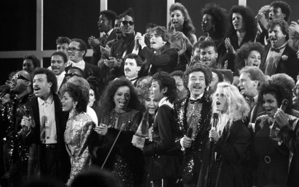 Stars Singing at Awards Show