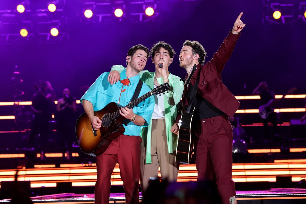 Jonas Brothers 9 » Big Rob