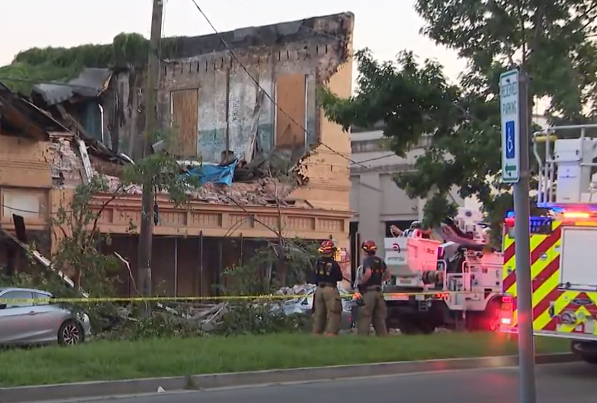 Abandoned Building Collapses in Central City (video)