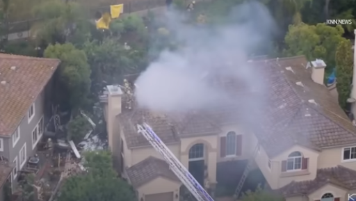 Pilot Killed in Simi Valley Plane Crash, Homes Damaged (video)
