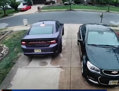 Slick Car Theft: Dodge Hellcat Gone in Under 3 Minutes (video)