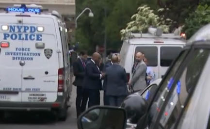 NYPD Officer Shoots Armed Man in Brooklyn Apartment (video)